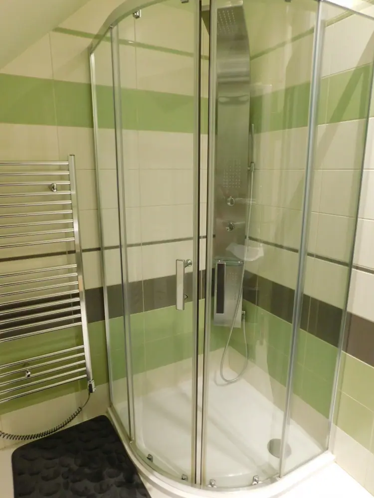 Apartmán č. 2 Deluxe – sprcha